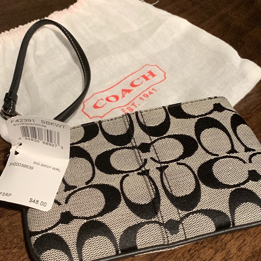 Authentic Coach Wristlet NWT